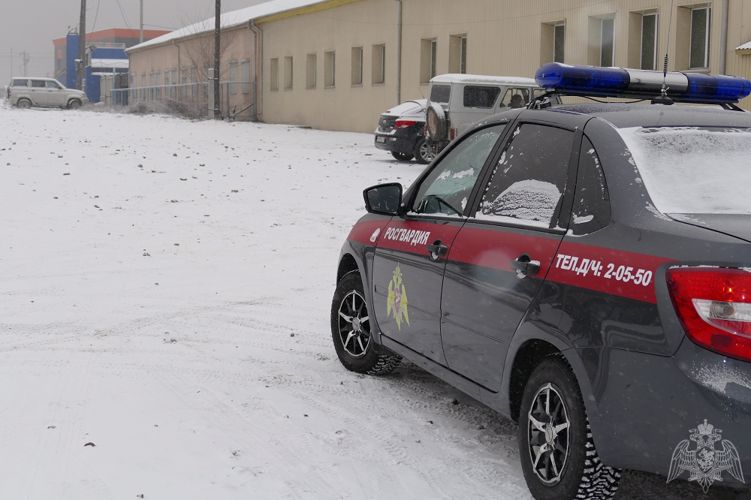 В Туве росгвардейцами задержан подозреваемый в совершении особо тяжкого преступления