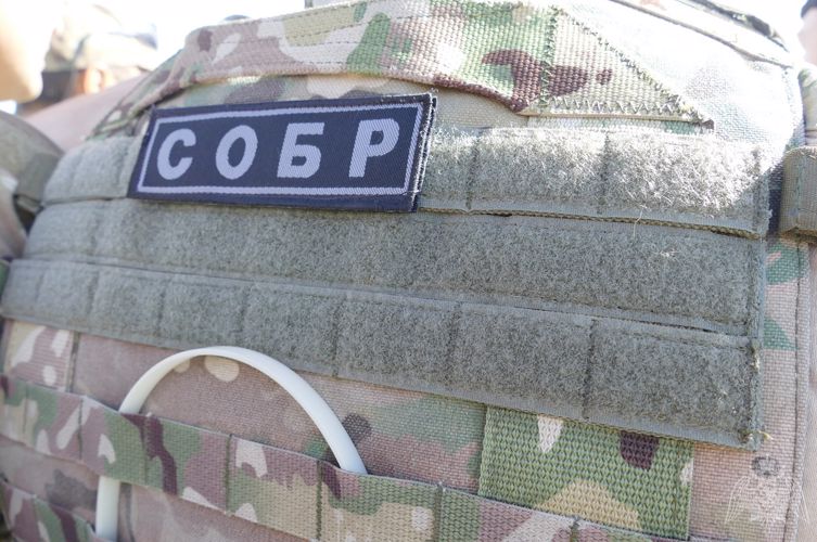 В Туве при силовой поддержке СОБР изъято два оружия
