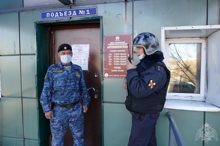 В Туве сотрудники Росгвардии приняли участие в учениях судебных приставов