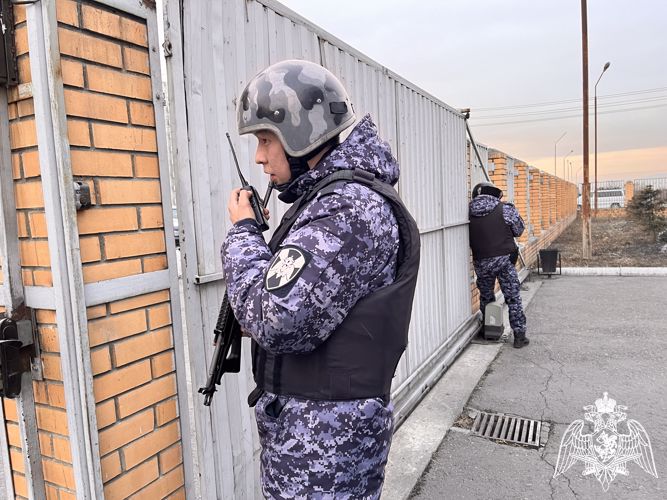 Росгвардейцы провели учебные тренировки на охраняемом объекте 