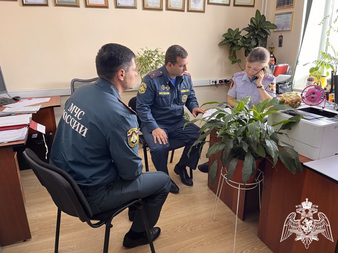 Росгвардейцы провели инспектирование объектов Главного управления МЧС по Республике Тыва