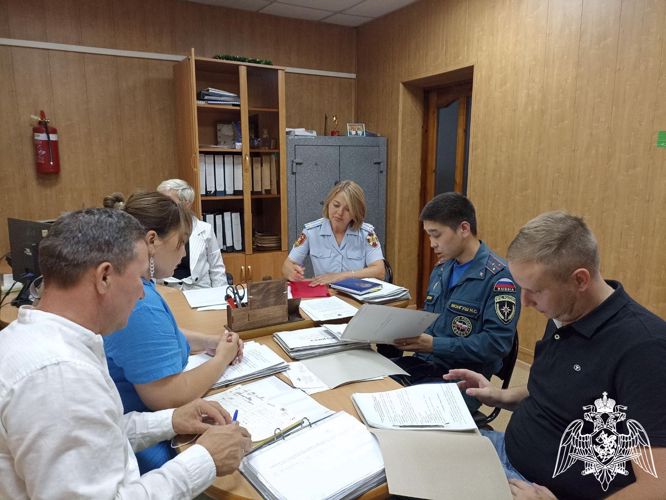 Росгвардейцы проверили надежность объектов казначейства в Туве