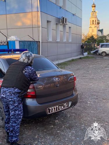 Росгвардейцы отрабатывают профессиональные навыки на охраняемом объекте г. Кызыла