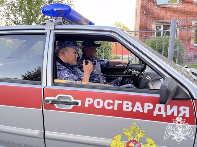 Росгвардейцы задержали подозреваемого в хищении из крупного магазина компьютерной техники в г. Кызыле