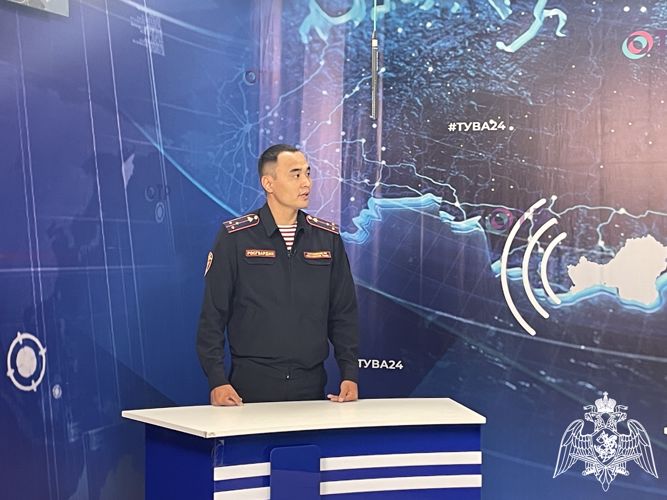 Инспектор Росгвардии в эфире телеканала «Тува 24» призвал владельцев оружия к добросовестному отношению к документам