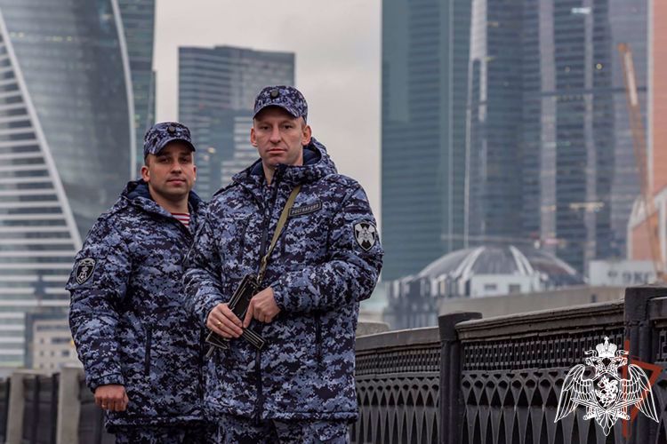 Генерал армии Виктор Золотов поздравил личный состав и ветеранов с Днём создания вневедомственной охраны