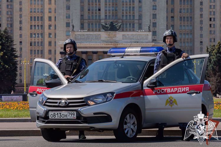 Генерал армии Виктор Золотов поздравил личный состав и ветеранов с Днём создания вневедомственной охраны