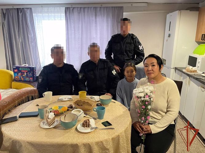 Бойцы ОМОН «Адыг» и СОБР «Эзир» поздравили матерей и жён погибших товарищей