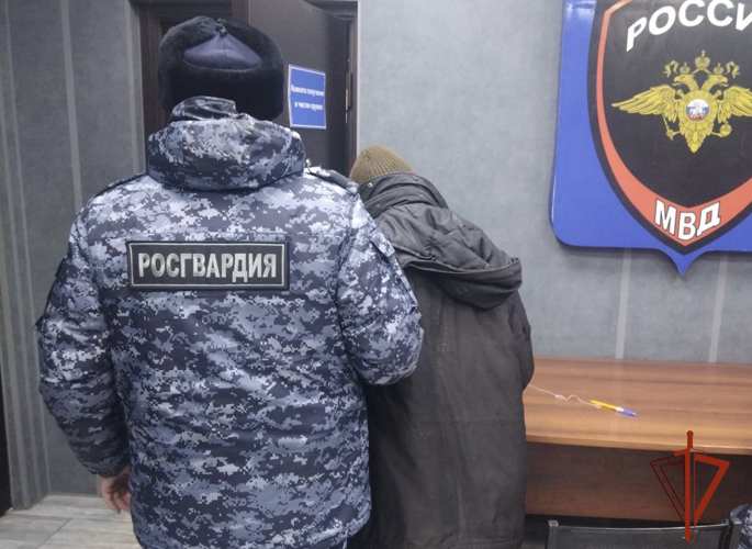 Росгвардейцы задержали разыскиваемого за хулиганство посетителя гостиницы в Туве