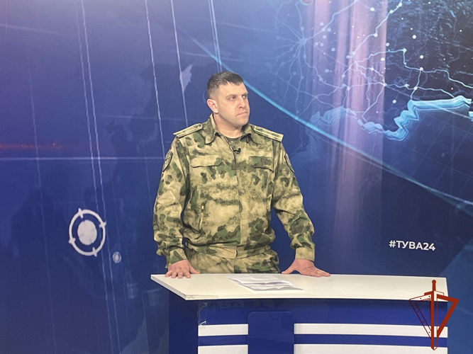 Офицер Росгвардии стал гостем телепрограммы «Тува 24»