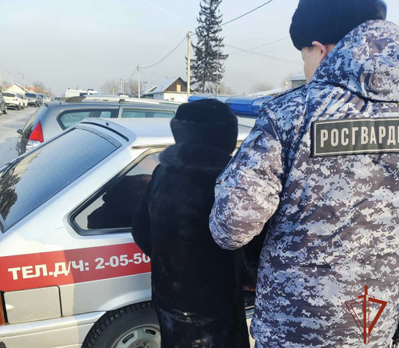 Росгвардейцы задержали подозреваемую в поножовщине жительницу Тувы