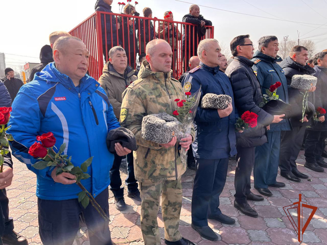 Росгвардейцы Тувы почтили память жертв теракта в «Крокус Сити Холле»