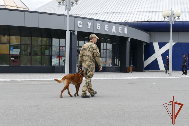 В Туве при участии Росгвардии обеспечена безопасность торжественных мероприятий в честь 79-летия Великой Победы
