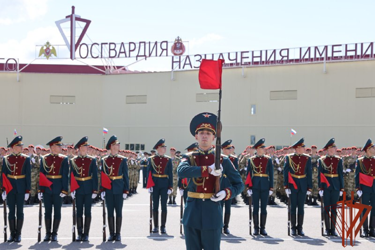 Директор Росгвардии генерал армии Виктор Золотов принял участие в посвященных 100-летию дивизии имени Ф.Э. Дзержинского торжественных мероприятиях