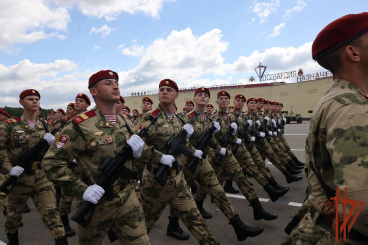 Директор Росгвардии генерал армии Виктор Золотов принял участие в посвященных 100-летию дивизии имени Ф.Э. Дзержинского торжественных мероприятиях