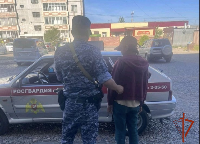 Росгвардейцы задержали женщину, находившуюся в федеральном розыске
