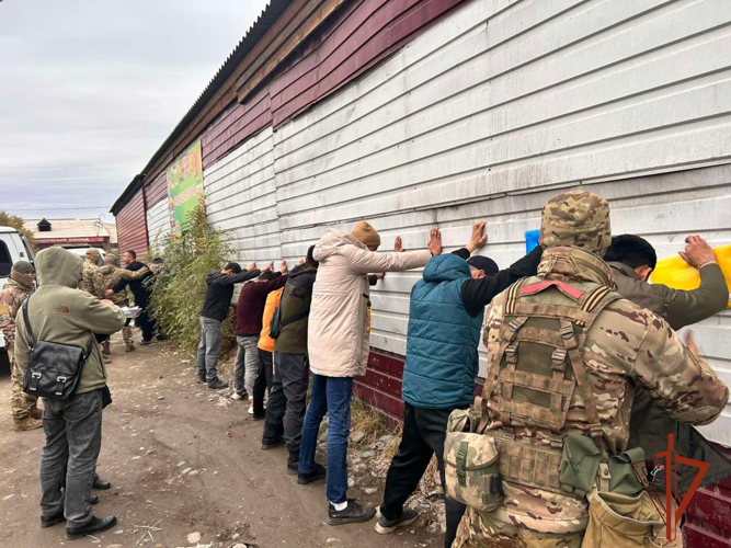 При содействии Росгвардии в Туве прошёл второй этап федеральной комплексной оперативно-профилактической операции «Нелегал-2024»
