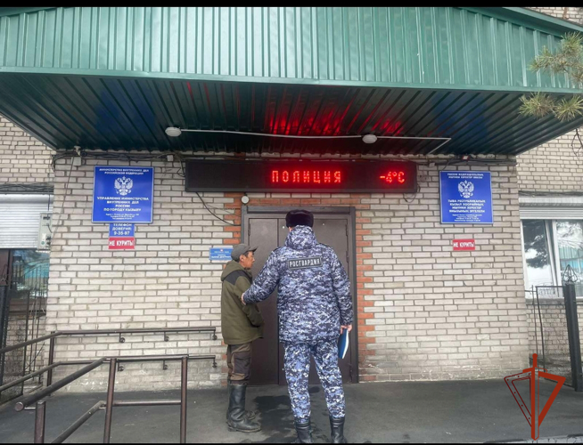 Росгвардейцы задержали находящегося в розыске мужчину в Туве