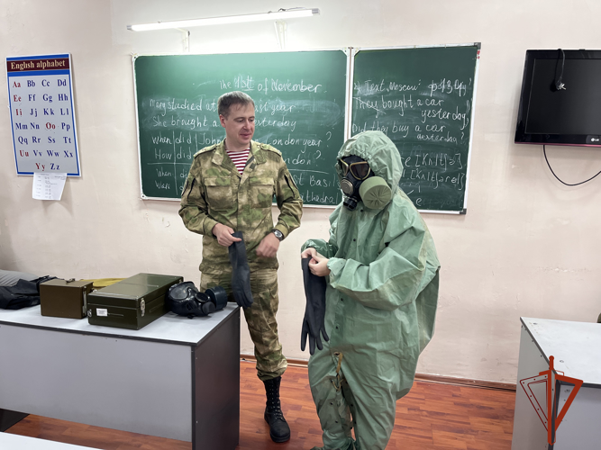 Офицер Росгвардии провёл встречу со студентами Кызылского техникума экономики и права