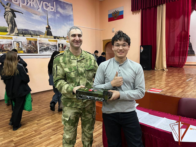 Росгвардеец рассказал кызылским школьникам о преимуществах военных ВУЗов 