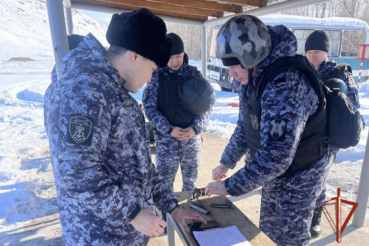 В Туве прошёл региональный этап Всероссийского конкурса профессионального мастерства среди сотрудников вневедомственной охраны Росгвардии