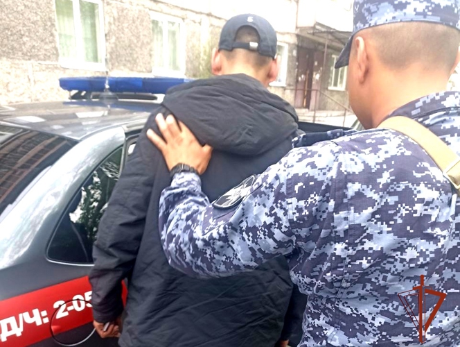 Росгвардейцы задержали подозреваемого в угоне авто жителя г. Кызыла 