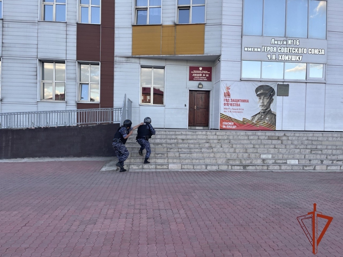 Подразделения Росгвардии в рамках тренировочных занятий отработали  навыки по задержанию злоумышленника на охраняемом объекте 