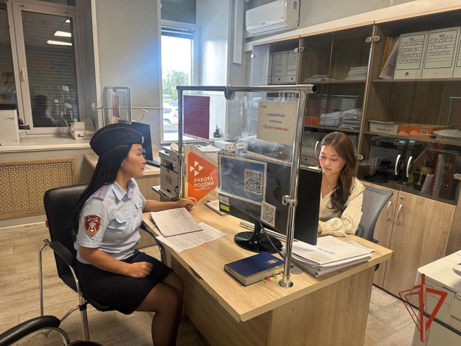 Сотрудники вневедомственной охраны провели рабочую встречу с представителями ЦЗН Кызыла 