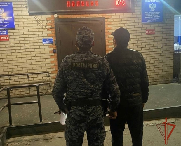 Росгвардейцы задержали мужчину за  поножовщину 