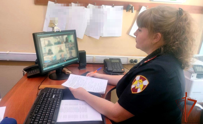 Офицеры Росгвардии провели прямую линию с военнослужащими срочной службы 