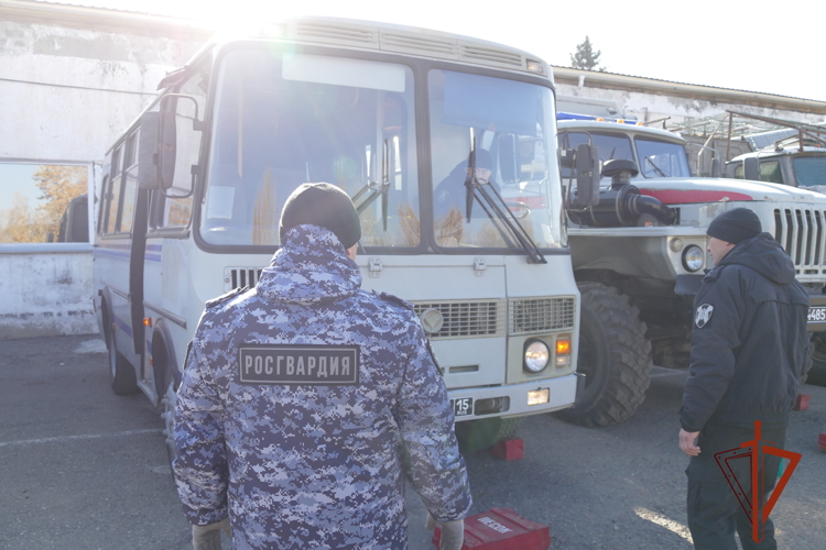 Росгвардия завершила перевод техники на зимний период эксплуатации в Туве 