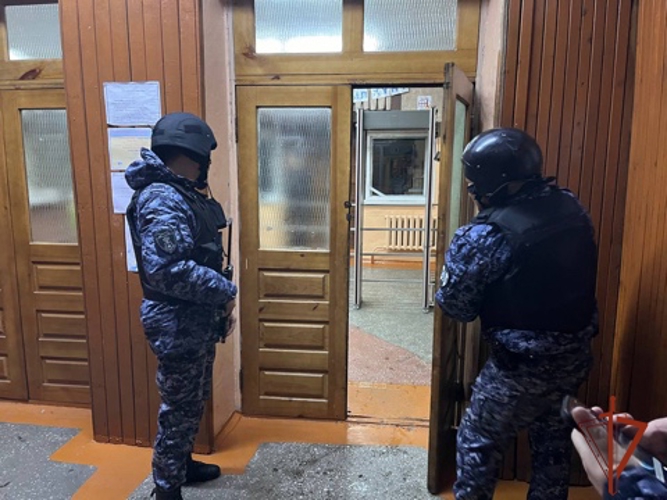 Сотрудники подразделений вневедомственной охраны и ОМОН Росгвардии провели совместную тренировку