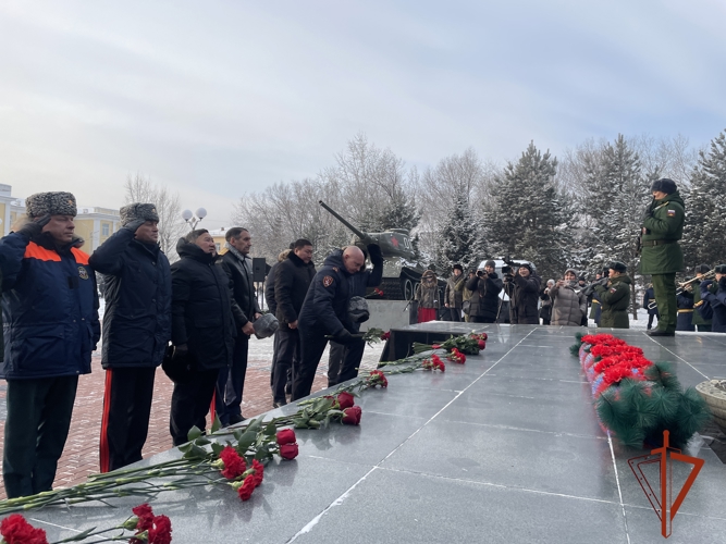 Личный состав Росгвардии по Республике Тыва принял участие в праздничных мероприятиях Дня героев Отечества 