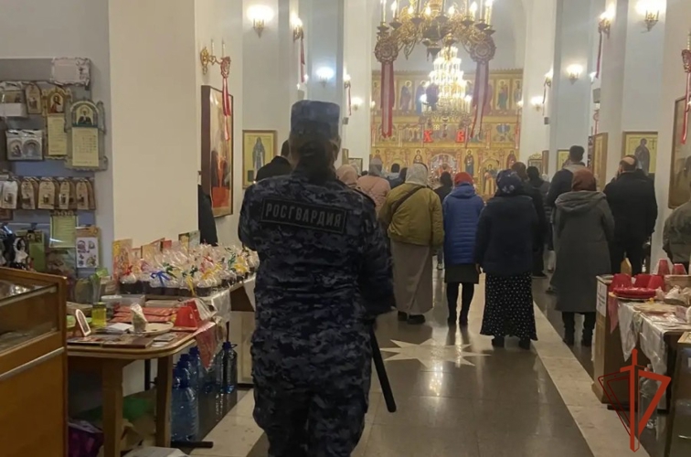 Росгвардия обеспечила безопасность на Пасху в Туве