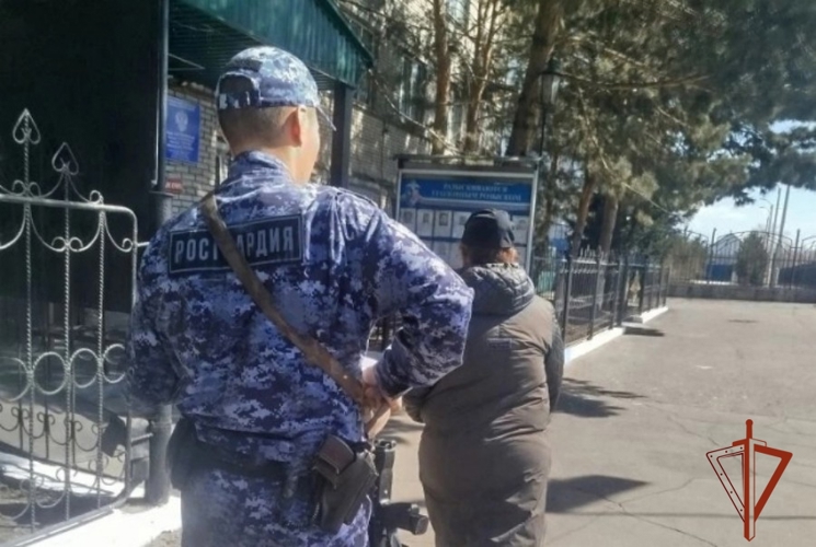 Росгвардейцы Тувы задержали находящуюся в федеральном розыске кызылчанку