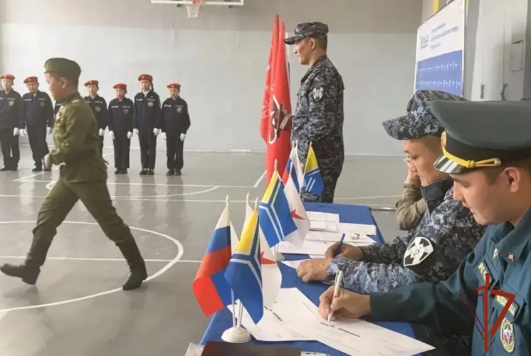 Барун-Хемчикские росгвардейцы приняли участие в организации игры «Зарница 2.0»