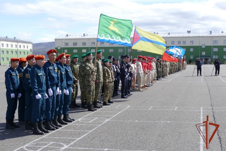 Военнослужащие Росгвардии Тувы обеспечили проведение регионального этапа игры «Зарница 2.0»