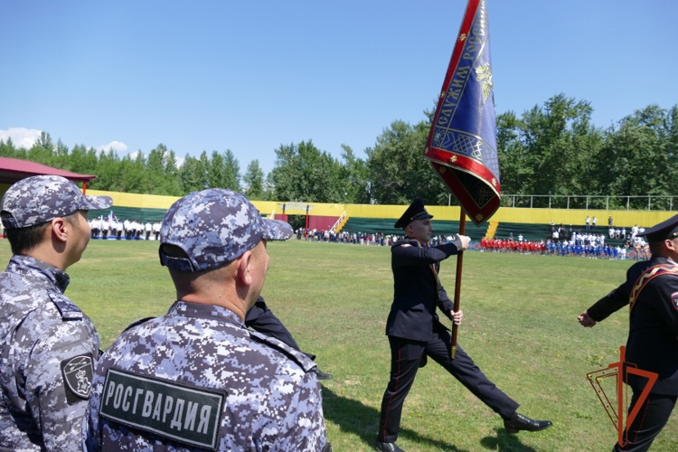 В Туве Росгвардия приняла участие в патриотической акции ко Дню России
