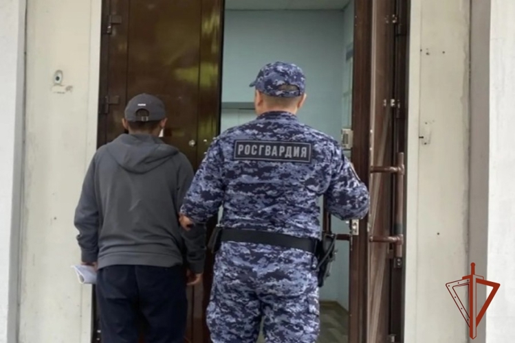 В Туве росгвардейцы задержали угрожавшего убийством мужчину 