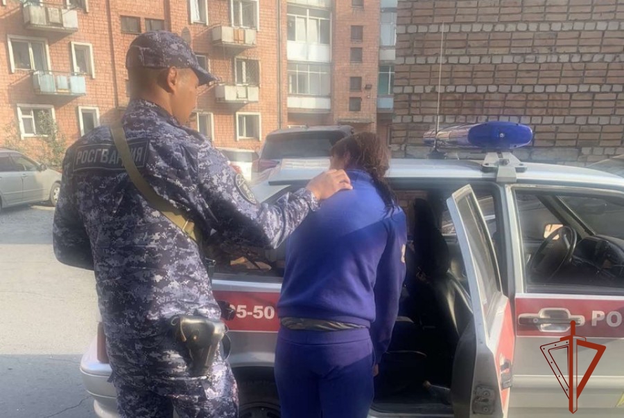 В Туве сотрудники Росгвардии за сутки задержали находящихся в федеральном розыске правонарушительниц