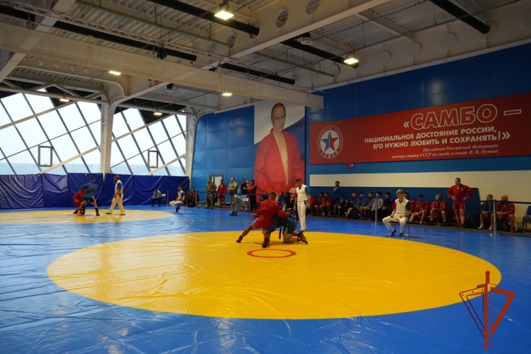 Спортсмены из Тувы стали серебряными призёрами чемпионата Сибирского округа Росгвардии по самбо и боевому самбо